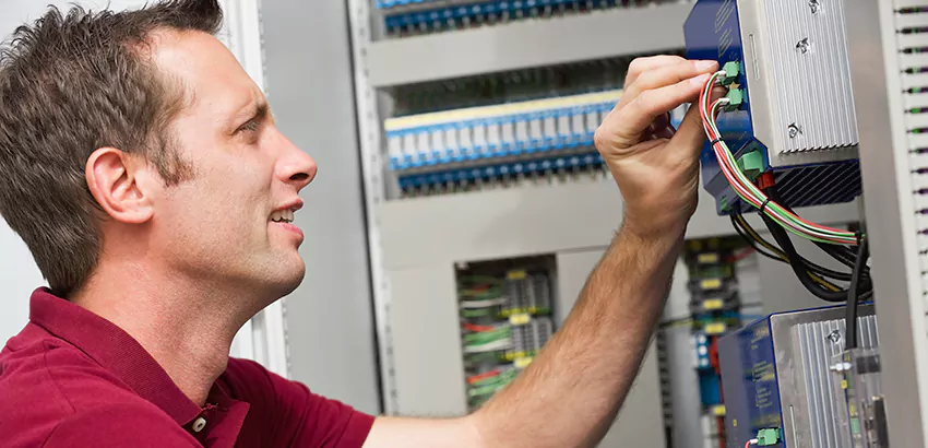 Offshore and Petroleum Facility Electrician in Cartersville